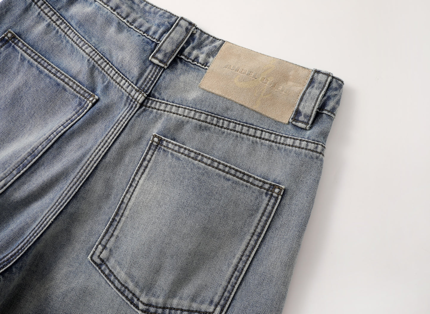 WASHED STRAIGHT LEG JEANS