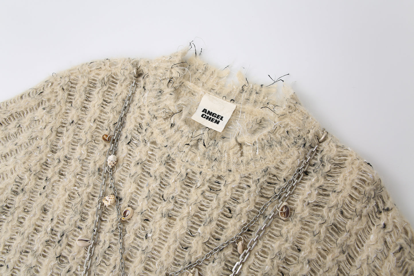OPEN KNIT SWEATER WITH NECKLACE CREAM